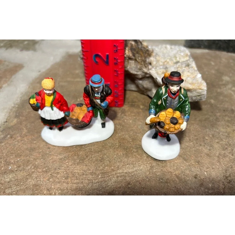 Dept 56 Buying Bakers Bread #5619-7 box